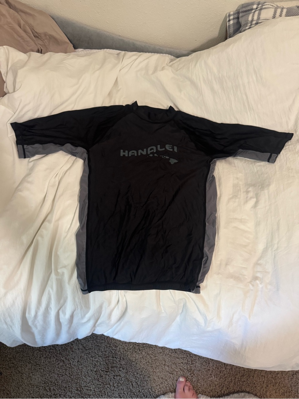 Men's Black Short-Sleeve Rash Guard